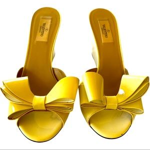 Valentino Peep toe Butter patent Leather Wedge Heels Mules Size 7.5
